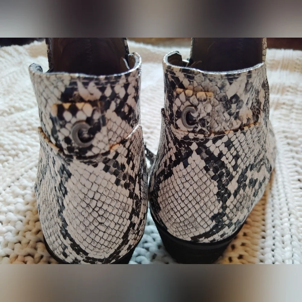 Circus By Sam Edelman! Snakeskin Ankle Boots - Black and White